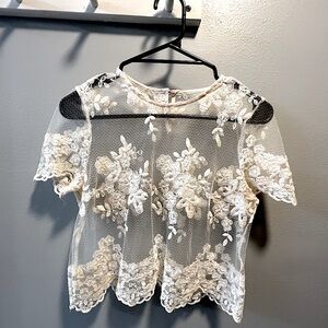 CREAM MESH FLORAL CROP TOP